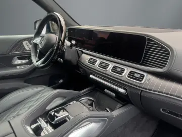 GLS 600 Maybach Night Series