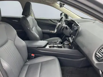 NX 450h  E-FOUR Executive Line  AHK Leder 360Gra