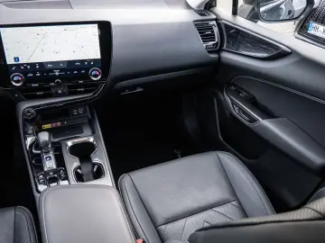 NX 450h   Executive Interieur Paket