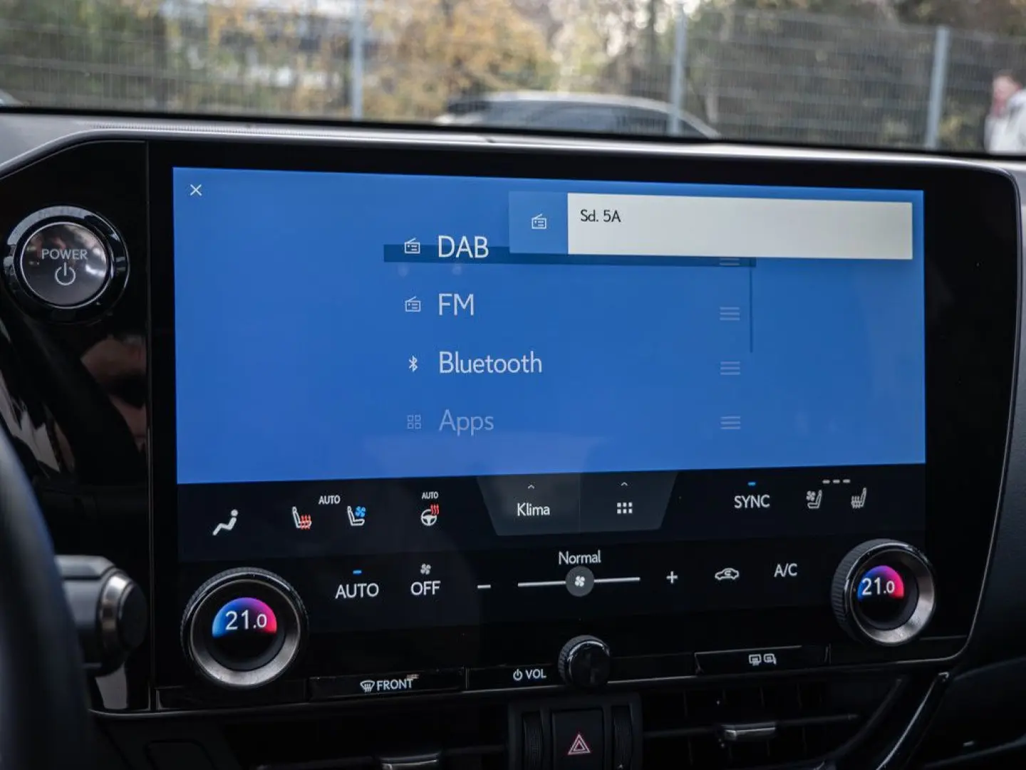 NX 450h   Executive Interieur Paket