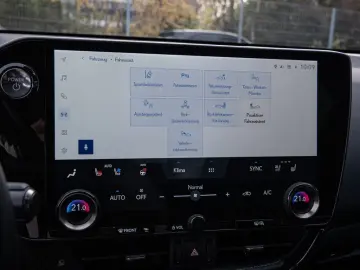 NX 450h   Executive Interieur Paket