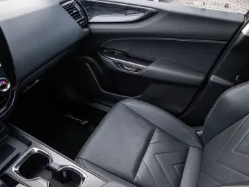 NX 450h   Executive Interieur Paket