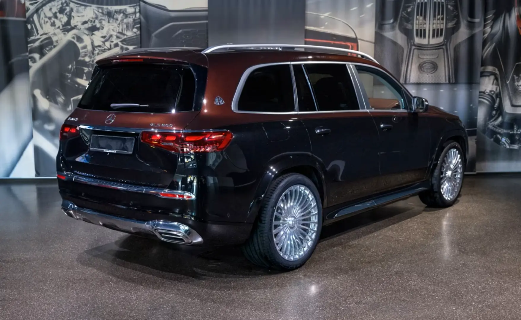 Mercedes-Benz GLS 600 MAYBACH   DUO-TONE E-ACTIVE BODY