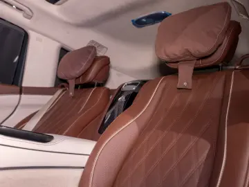 Mercedes-Benz GLS 600 MAYBACH   DUO-TONE E-ACTIVE BODY