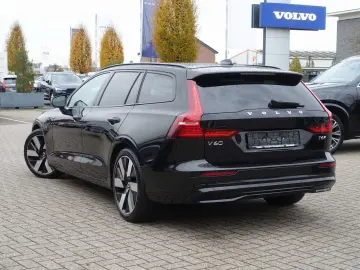 V60 Plus Dark T6 AWD Plug-in Hybrid AHK 360  KAM