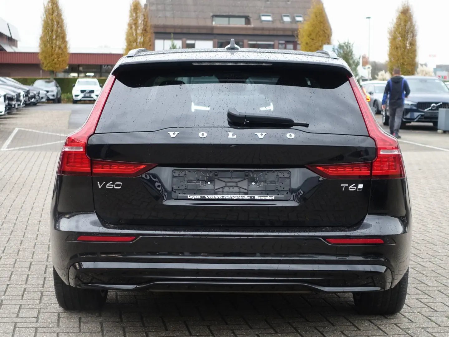 V60 Plus Dark T6 AWD Plug-in Hybrid AHK 360  KAM