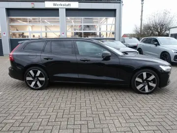 V60 Plus Dark T6 AWD Plug-in Hybrid AHK 360  KAM