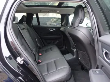 V60 Plus Dark T6 AWD Plug-in Hybrid AHK 360  KAM