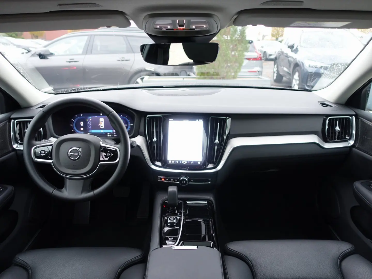 V60 Plus Dark T6 AWD Plug-in Hybrid AHK 360  KAM