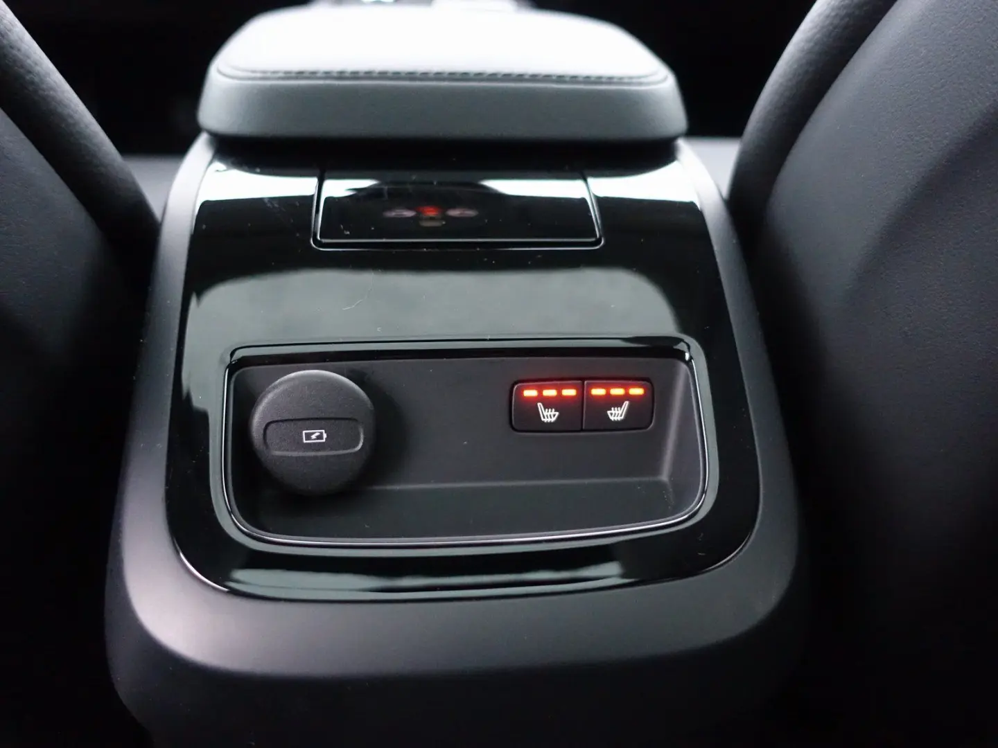 V60 Plus Dark T6 AWD Plug-in Hybrid AHK 360  KAM