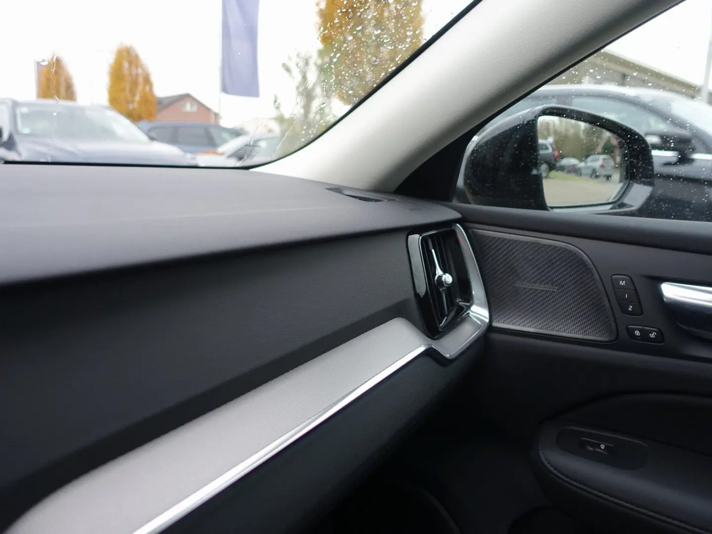 V60 Plus Dark T6 AWD Plug-in Hybrid AHK 360  KAM