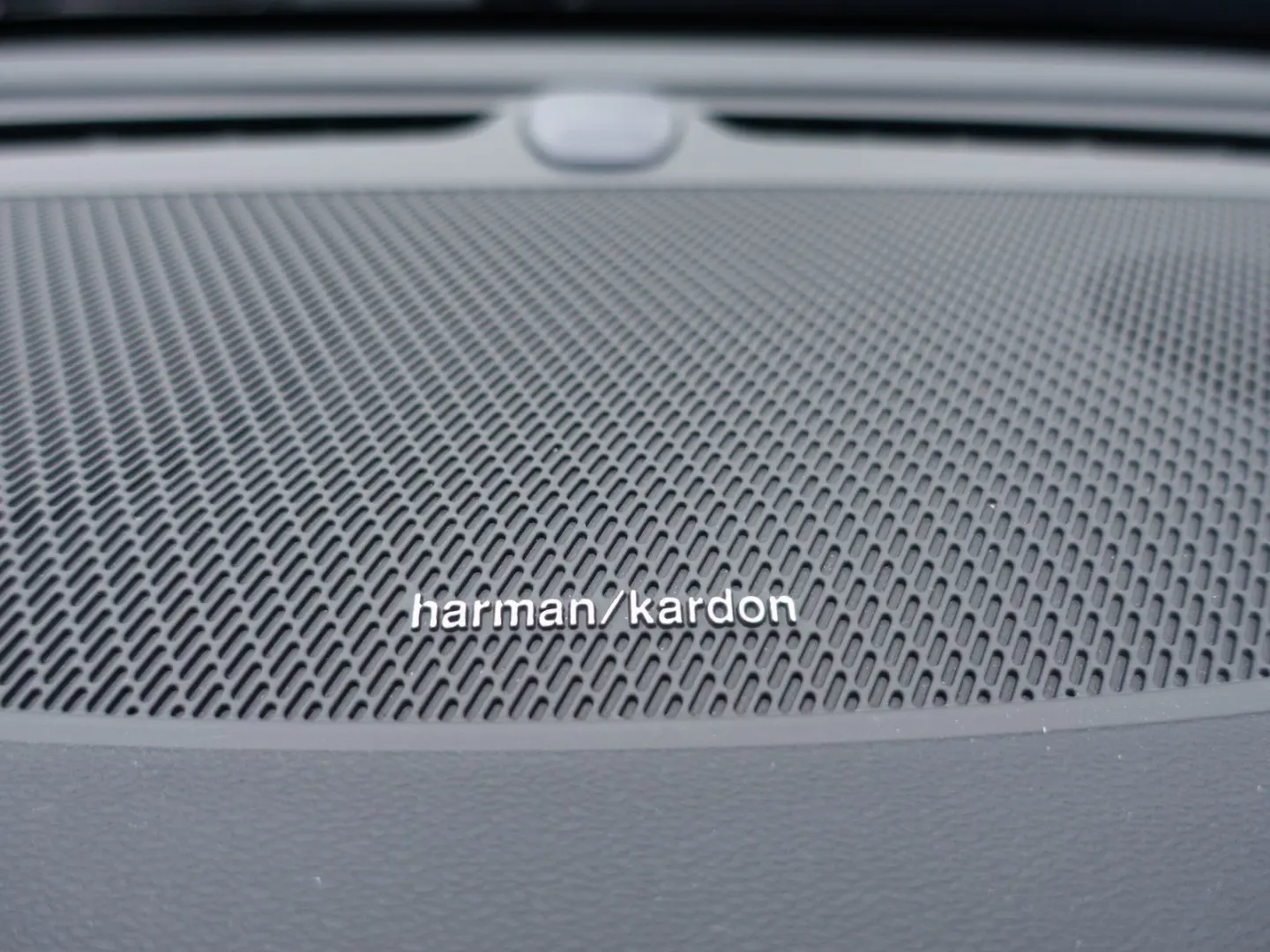 V60 Plus Dark T6 AWD Plug-in Hybrid AHK 360  KAM