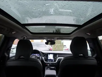 V60 Plus Dark T6 AWD Plug-in Hybrid AHK 360  KAM