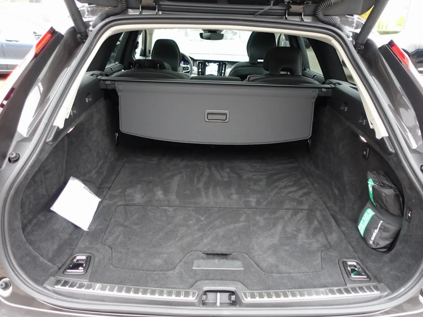 V90 Ultra T8 AWD Plug-in HeadUp 360 Cam AHK BLIS