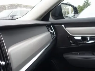 V90 Ultra T8 AWD Plug-in HeadUp 360 Cam AHK BLIS