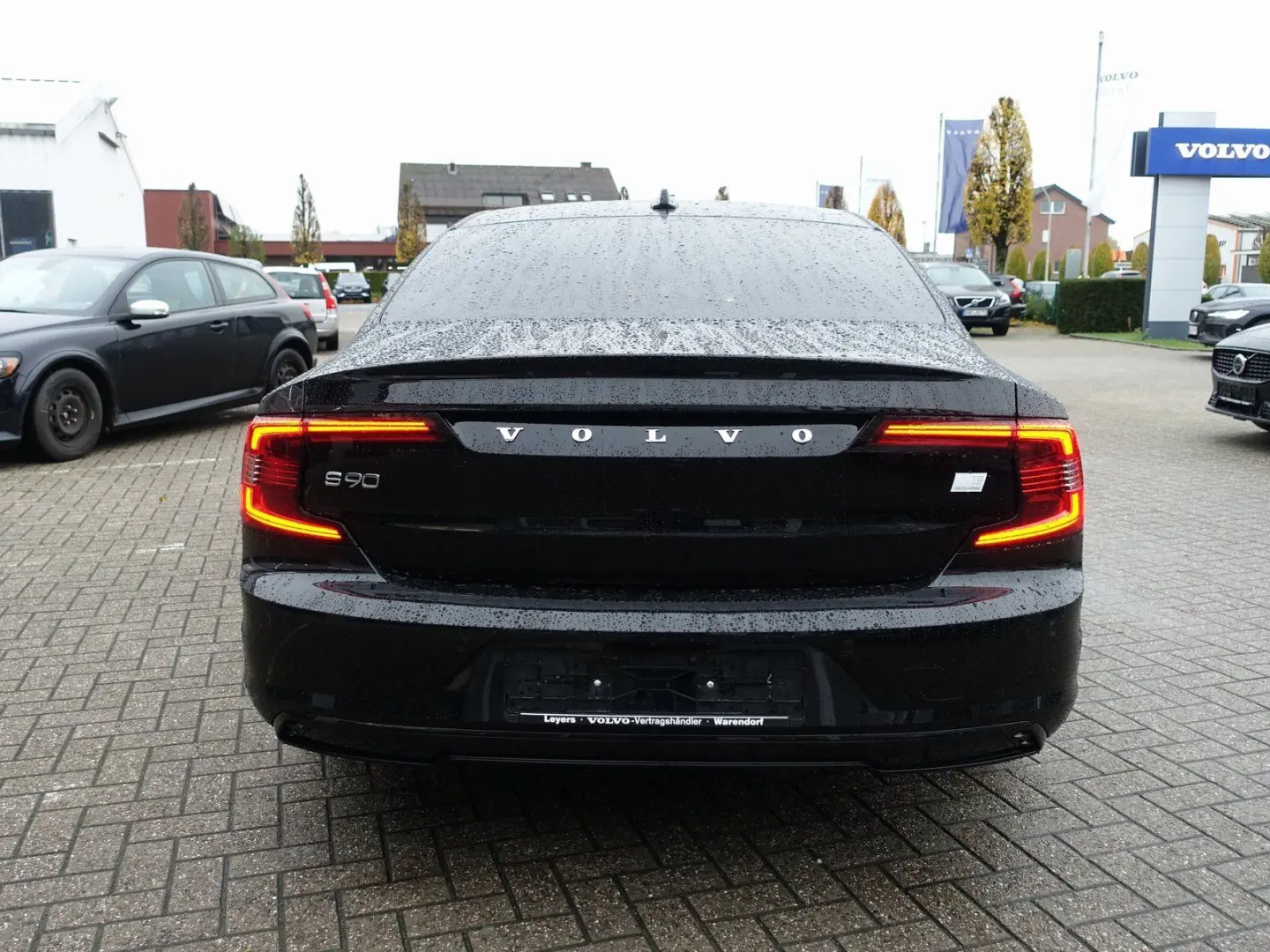 S90 Recharge Plus T8 AWD Plug-in Hybrid 360  BLS