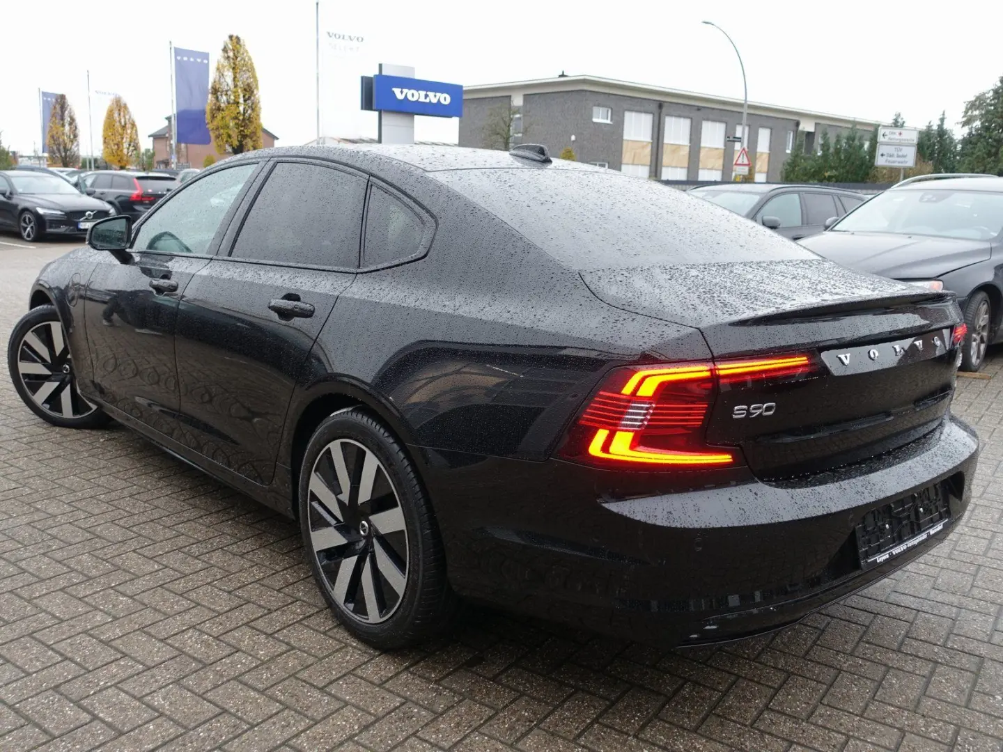 S90 Recharge Plus T8 AWD Plug-in Hybrid 360  BLS