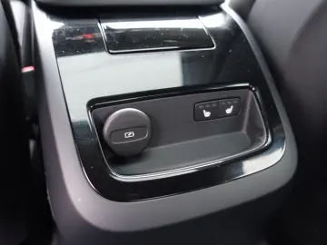 S90 Recharge Plus T8 AWD Plug-in Hybrid 360  BLS