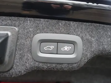 S90 Recharge Plus T8 AWD Plug-in Hybrid 360  BLS