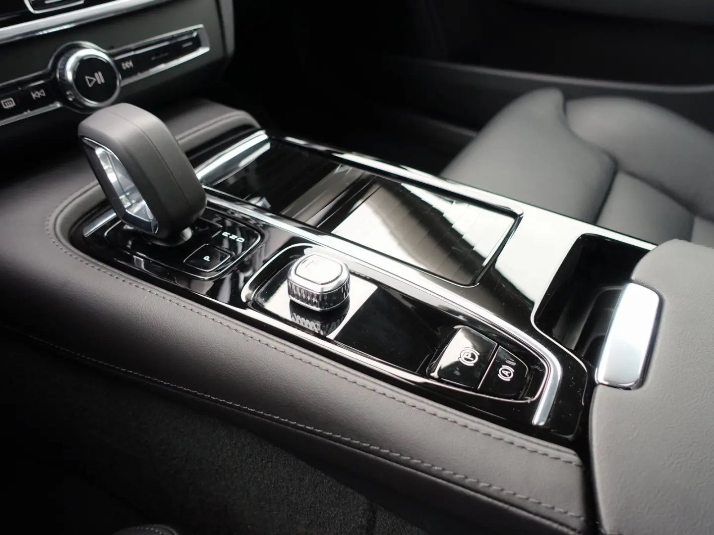 S90 Recharge Ultimate T8 AWD HeadUP 360  BLIS