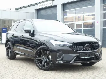 XC60 Black Edition Plus B5 AWD 360 Cam Four-C