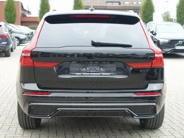 XC60 Black Edition Plus B5 AWD 360 Cam Four-C