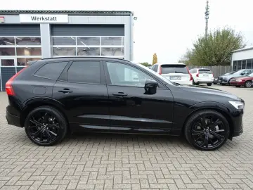 XC60 Black Edition Plus B5 AWD 360 Cam Four-C