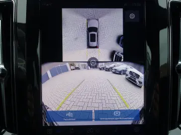 XC60 Black Edition Plus B5 AWD 360 Cam Four-C