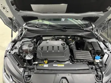 Arteon R-Line 2.0 TDI DSG ACC AHK CAM NAV LED