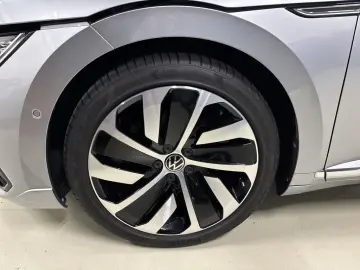 Arteon R-Line 2.0 TDI DSG ACC AHK CAM NAV LED