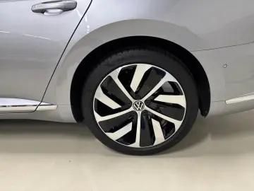 Arteon R-Line 2.0 TDI DSG ACC AHK CAM NAV LED