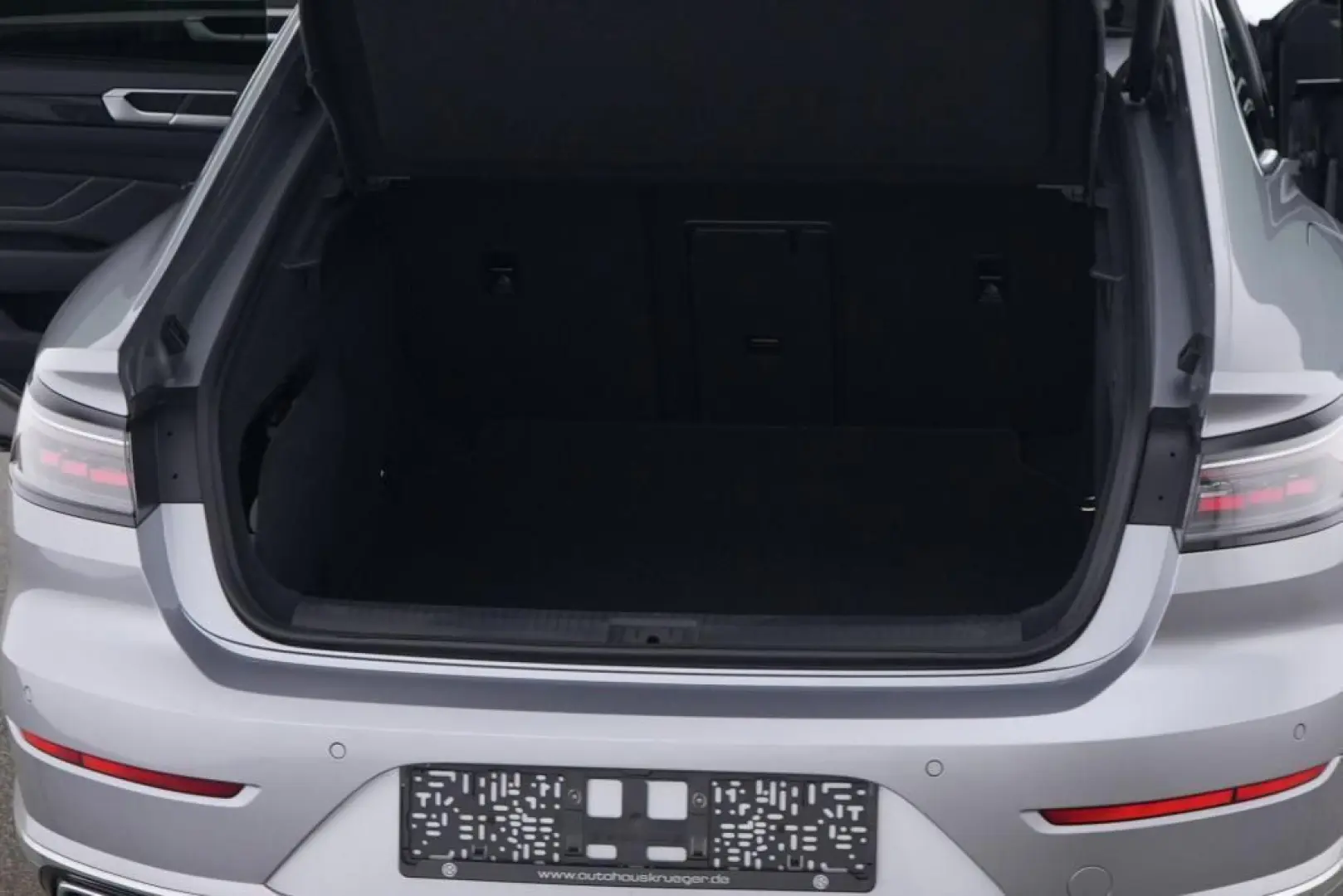 Arteon R-Line 2.0 TDI DSG ACC AHK CAM NAV LED