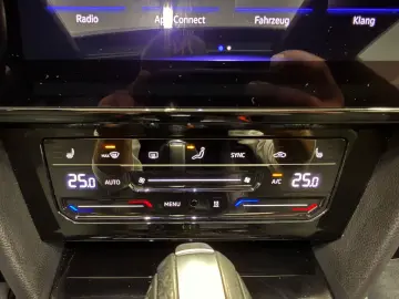 Arteon R-Line 2.0 TDI 4M HUD ACC AHK Matrix