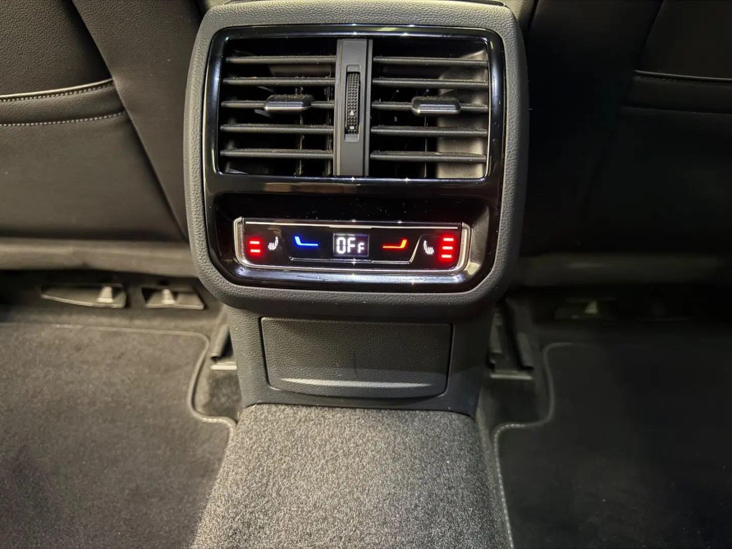 Arteon R-Line 2.0 TDI 4M HUD ACC AHK Matrix