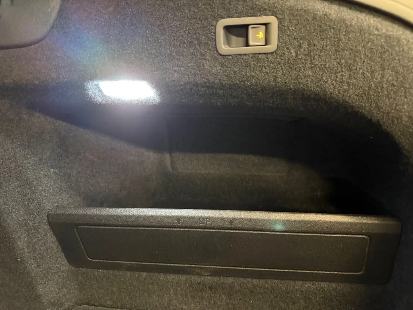 Arteon R-Line 2.0 TDI 4M HUD ACC AHK Matrix