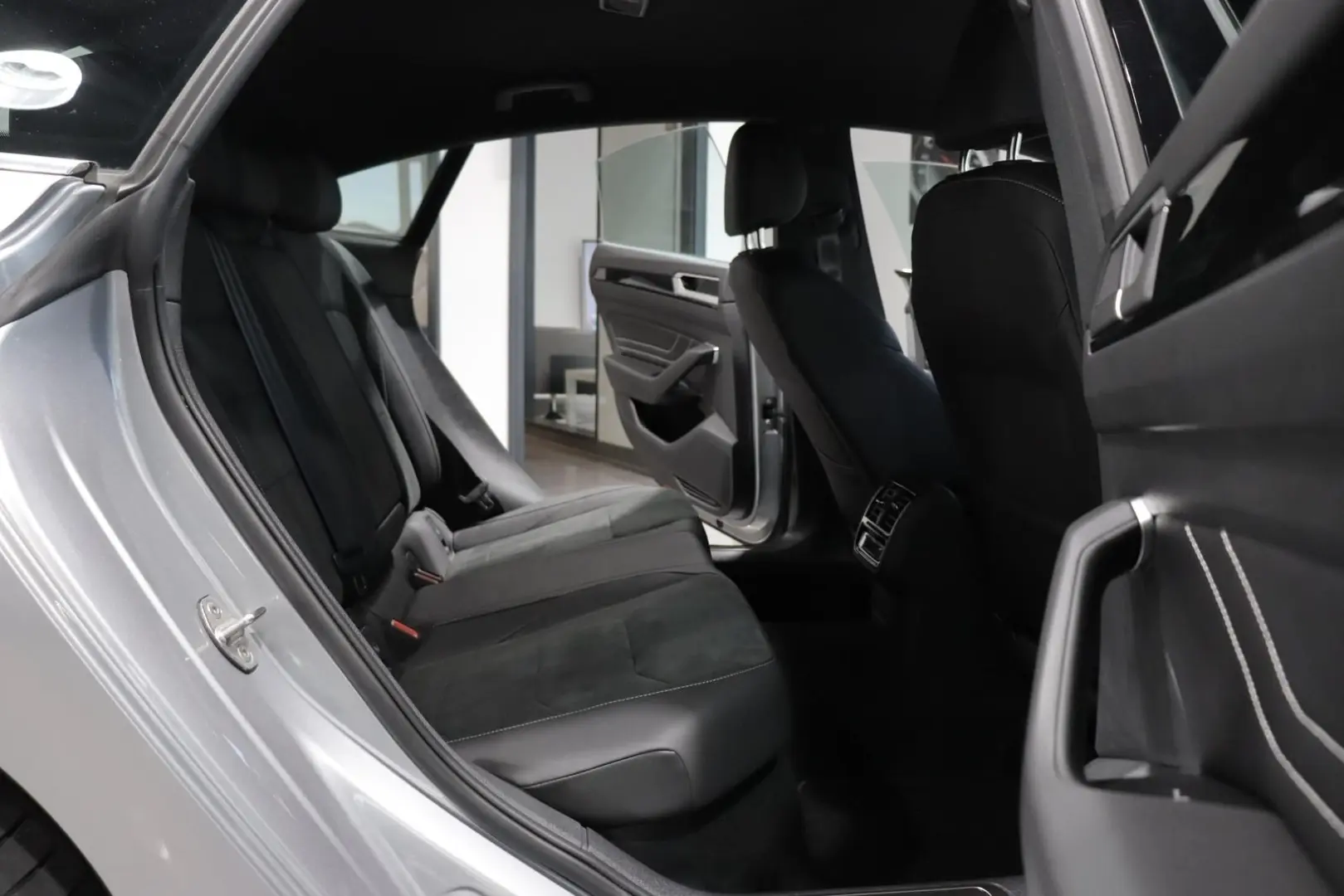 Arteon 2.0 TDI R-Line VIRTUAL KAMERA ACC