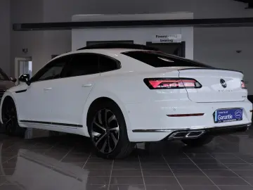 Arteon 1.4 TSI R-Line eHybrid PANO HEADUP ACC