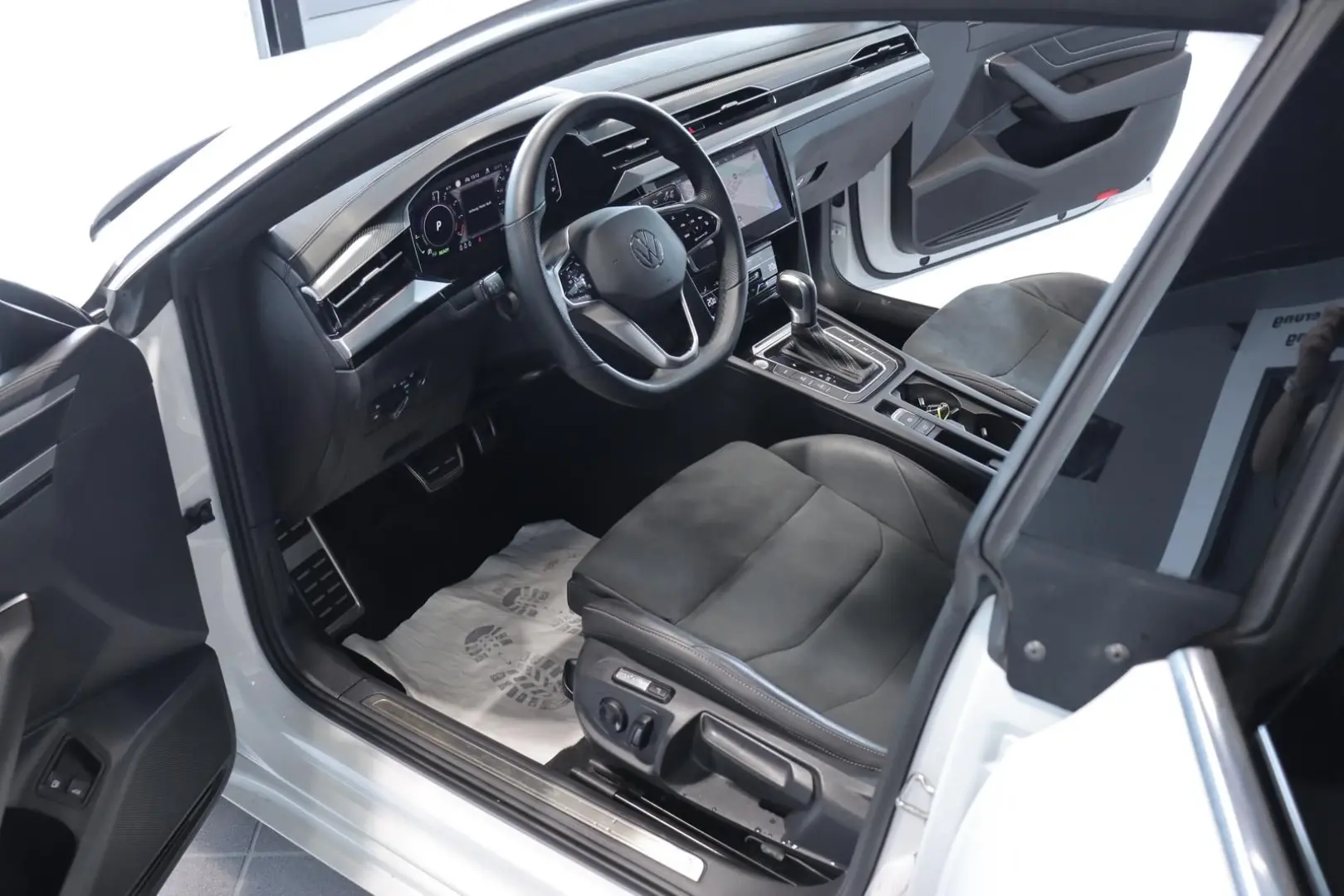 Arteon 1.4 TSI R-Line eHybrid PANO HEADUP ACC