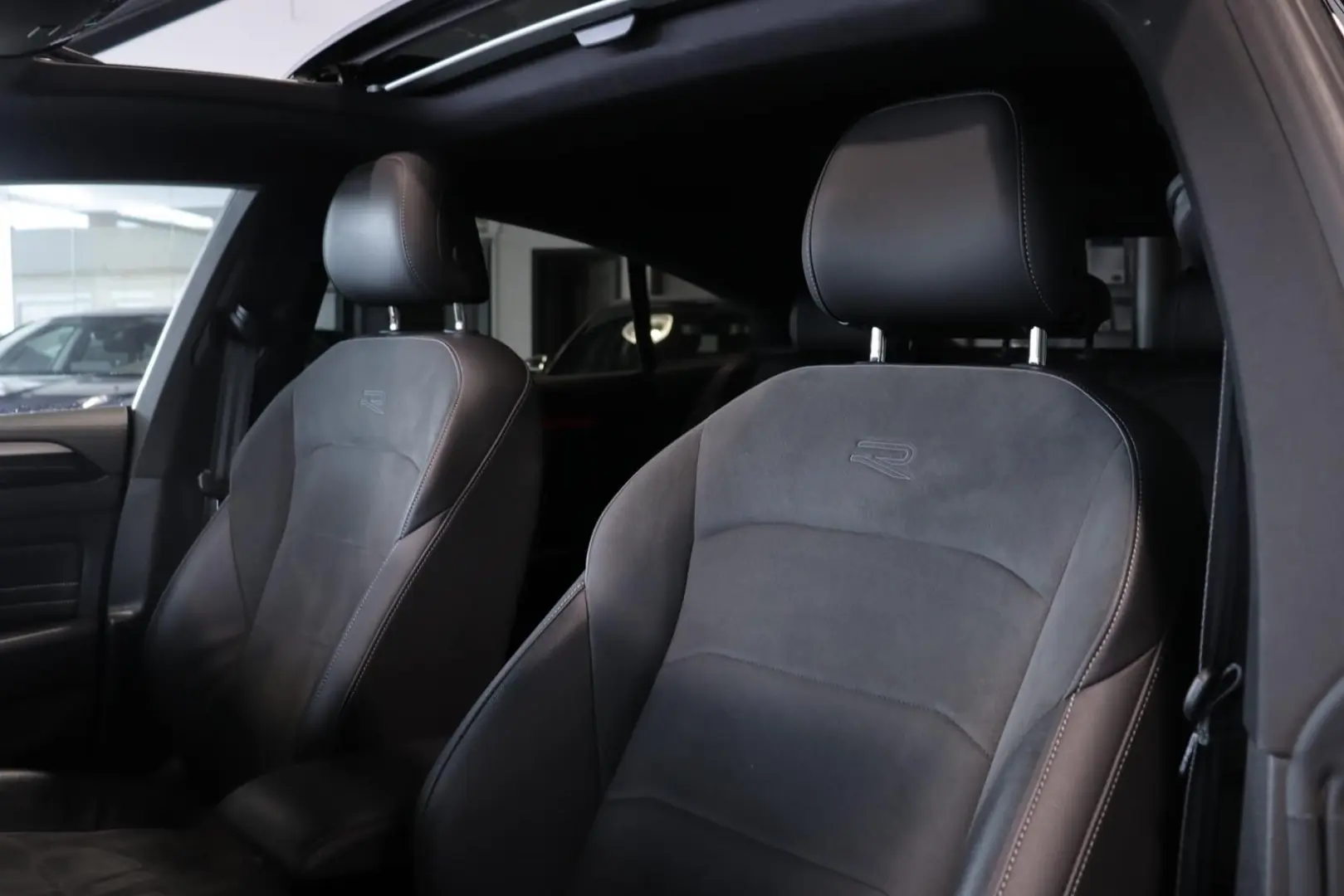 Arteon 1.4 TSI R-Line eHybrid PANO HEADUP ACC