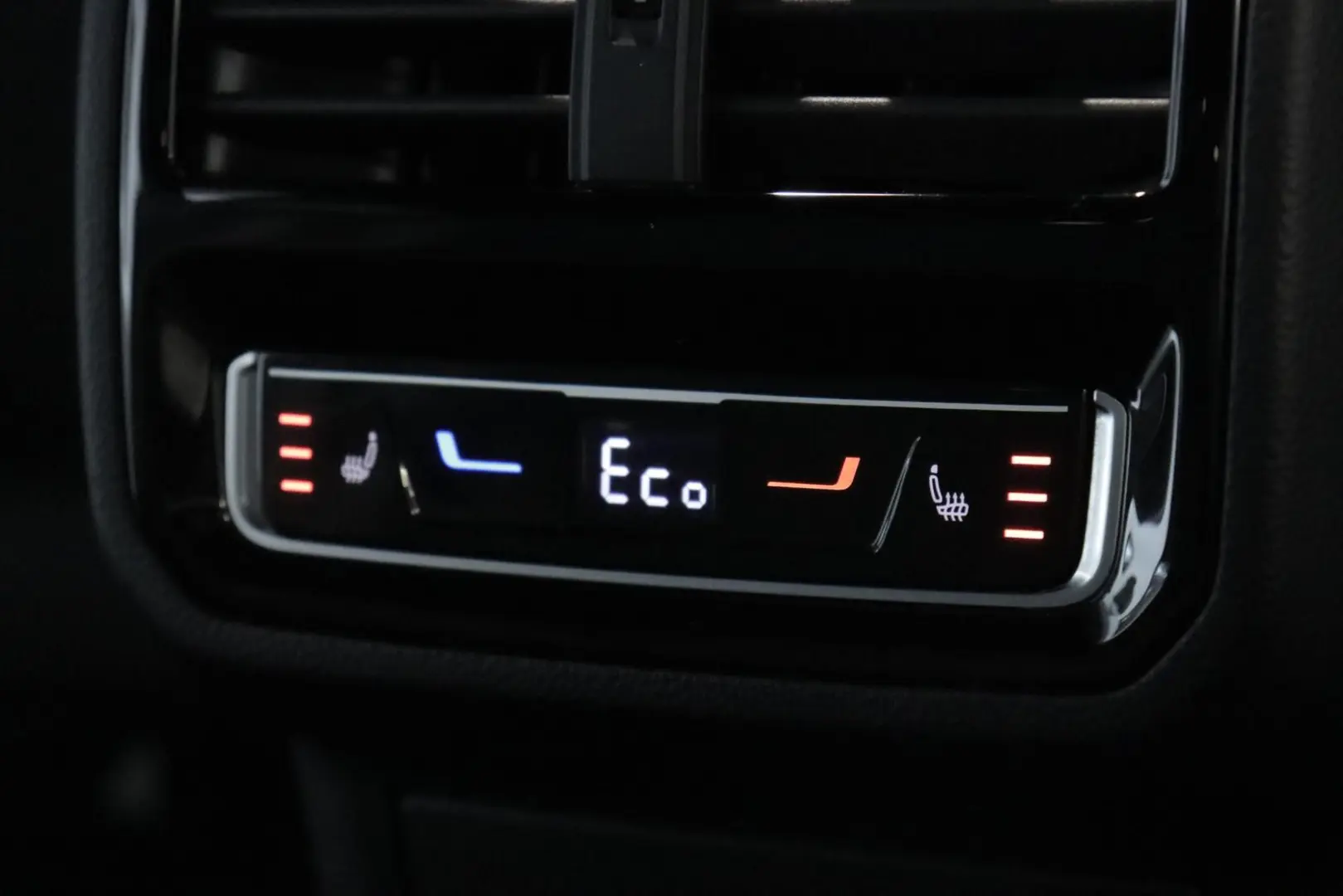 Arteon 1.4 TSI R-Line eHybrid PANO HEADUP ACC