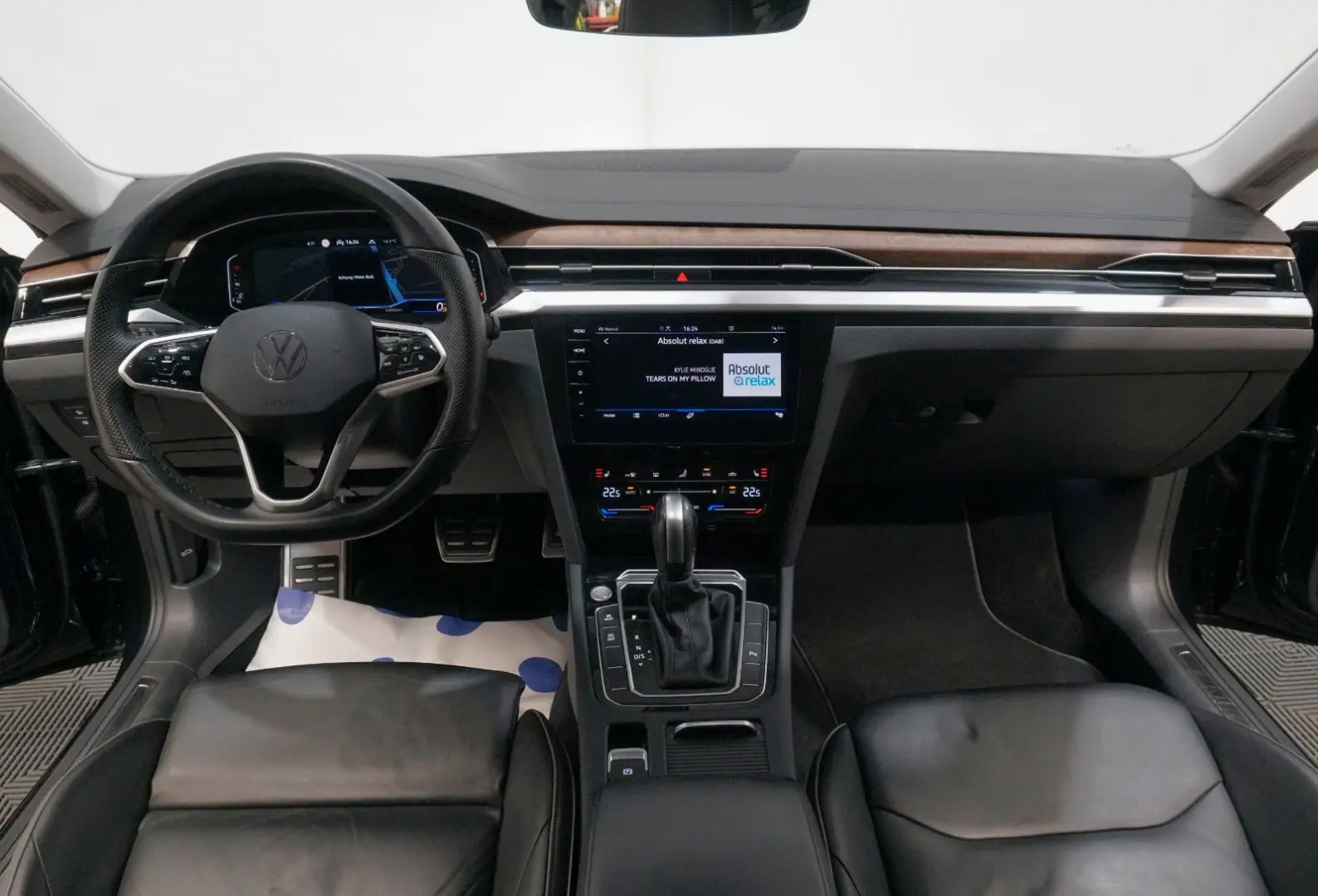 Arteon Elegance 2.0 TSI ACC AHK IQ.Light Massage