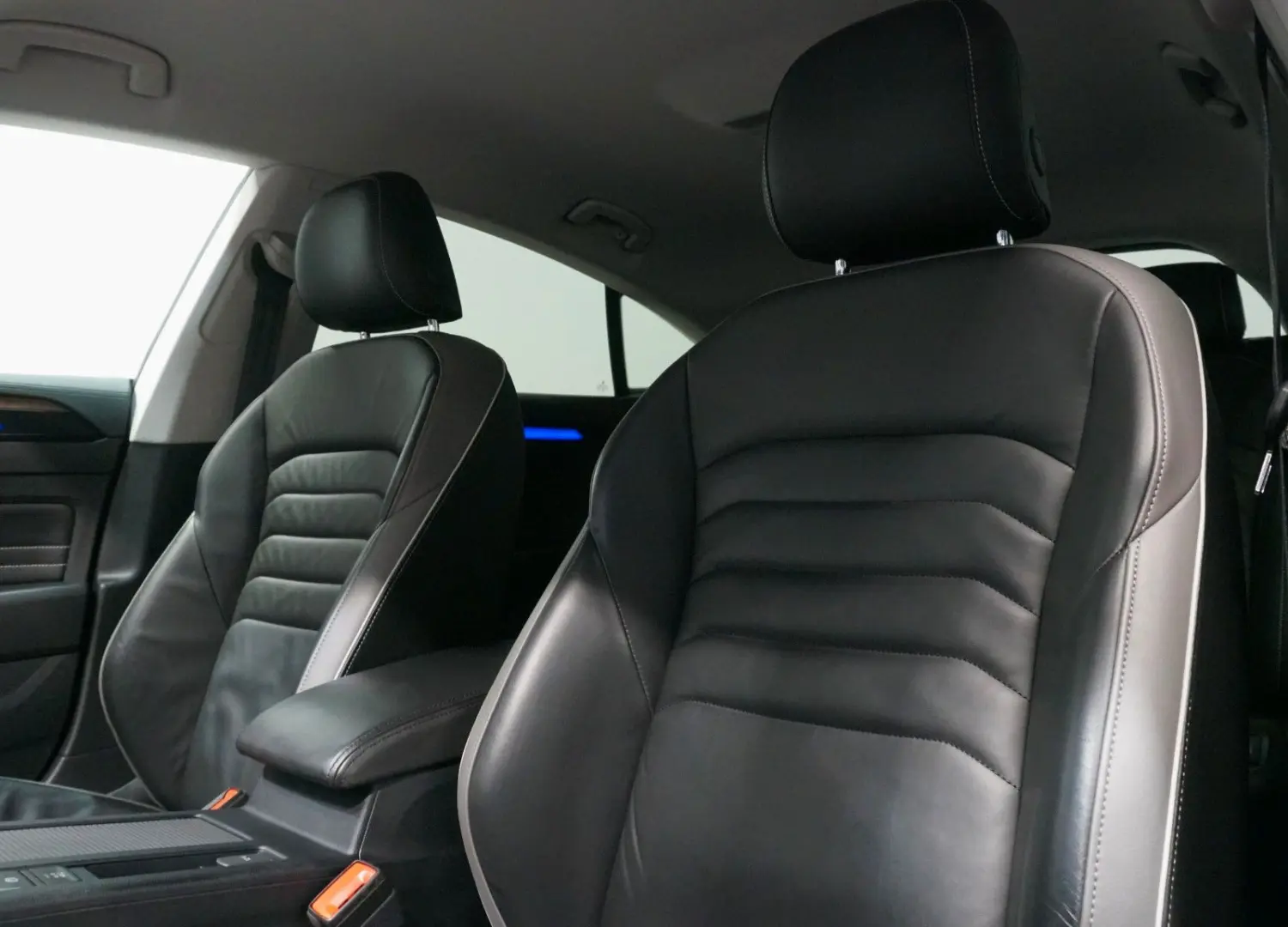 Arteon Elegance 2.0 TSI ACC AHK IQ.Light Massage