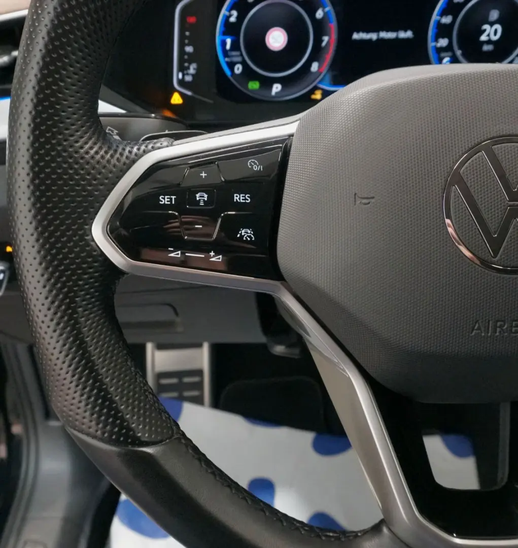 Arteon Elegance 2.0 TSI ACC AHK IQ.Light Massage