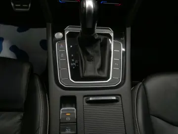 Arteon Elegance 2.0 TSI ACC AHK IQ.Light Massage