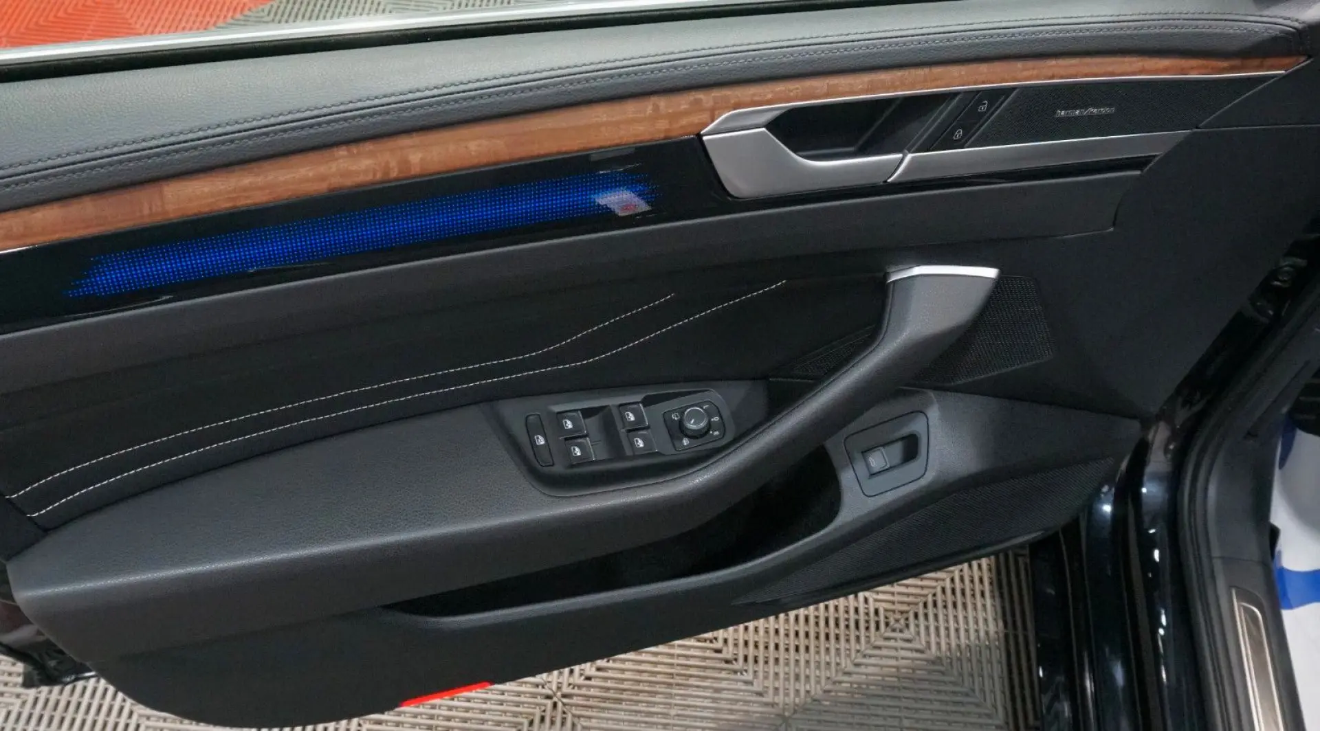 Arteon Elegance 2.0 TSI ACC AHK IQ.Light Massage