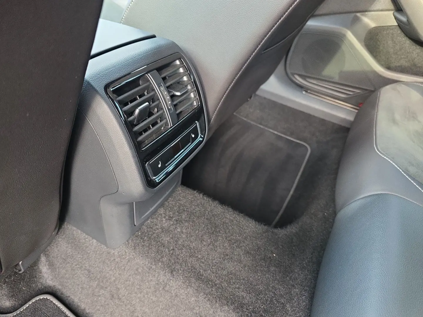 Arteon R-Line ACC Kamera Aus