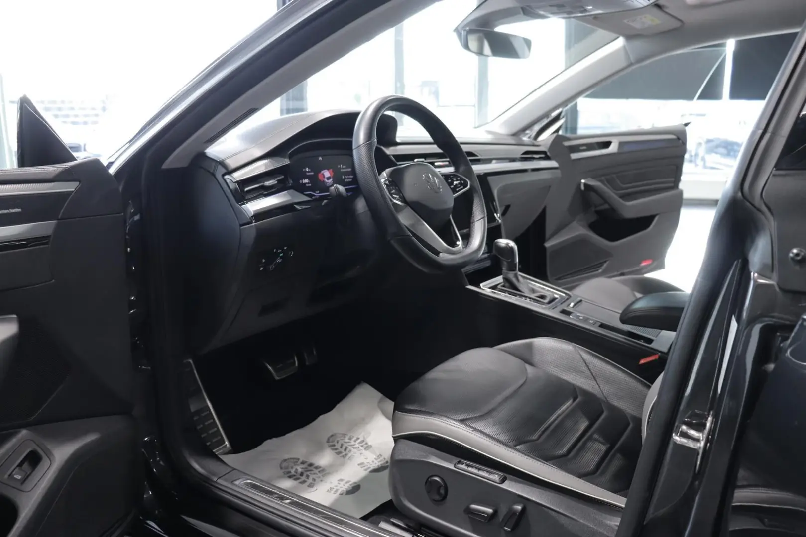 Arteon 2.0TDI DSG Elegance  PANO AHK STANDHEIZ.