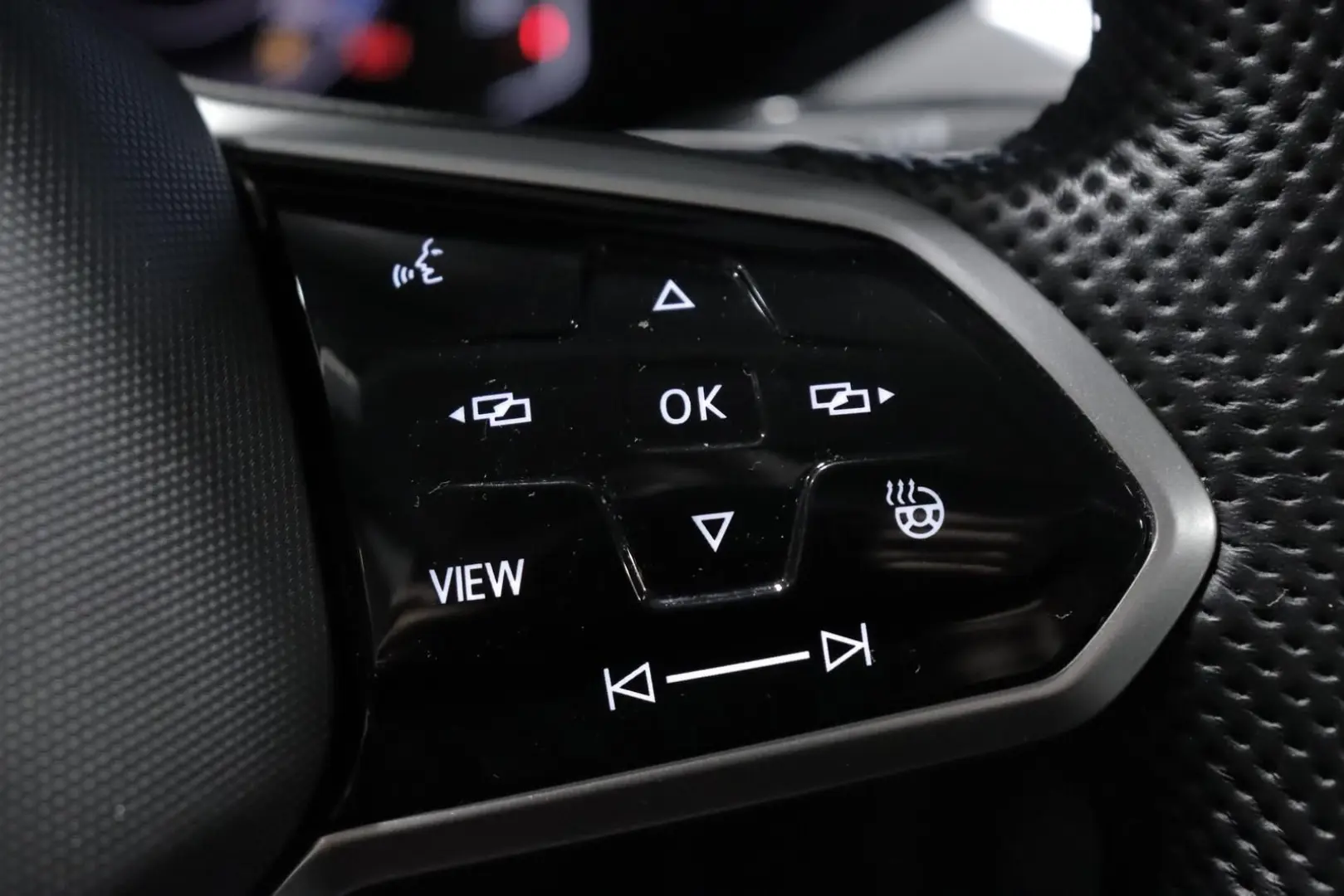 Arteon 2.0TDI DSG Elegance  PANO AHK STANDHEIZ.