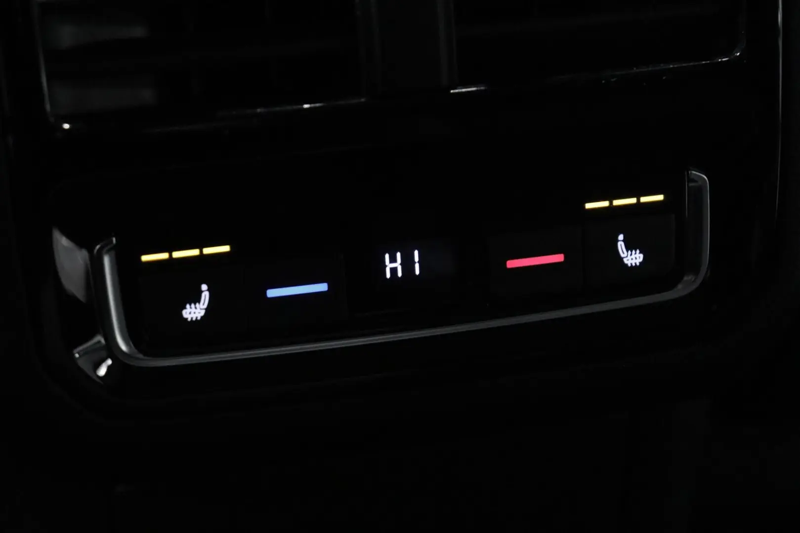 Arteon 2.0TDI DSG Elegance  PANO AHK STANDHEIZ.