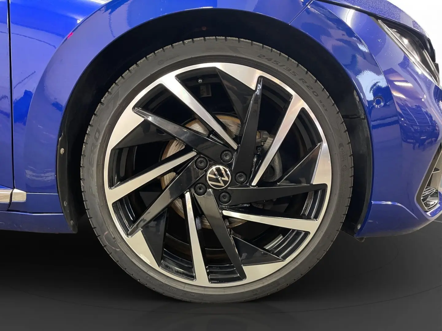 Arteon 2.0 TDI 4M R-Line AHK Matrix LM 20  Navi